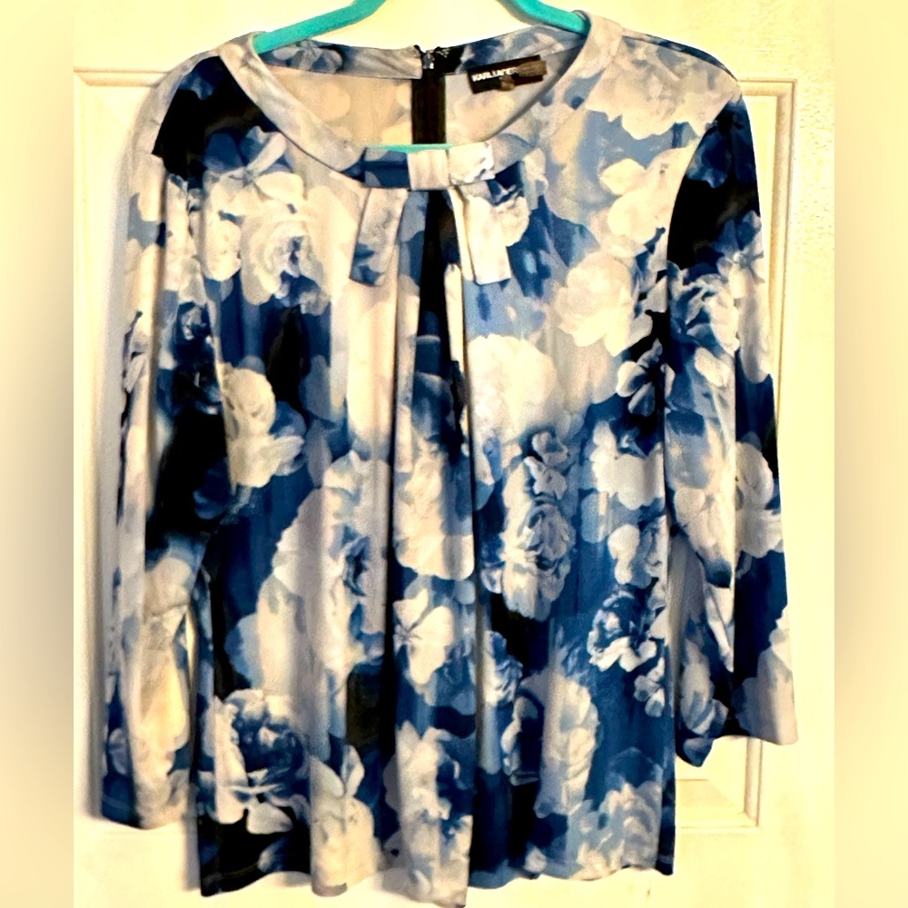 Women’s Karl Lagerfeld, XL, navy blue and white blouse. No ironing needed